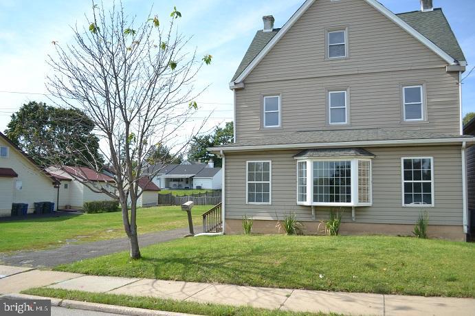 1664 Easton Rd Property Photo 3