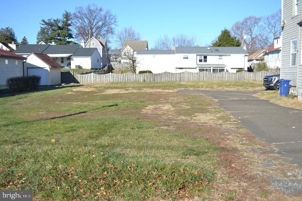 1664 Easton Rd Property Photo 5