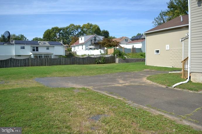 1664 Easton Rd Property Photo 8