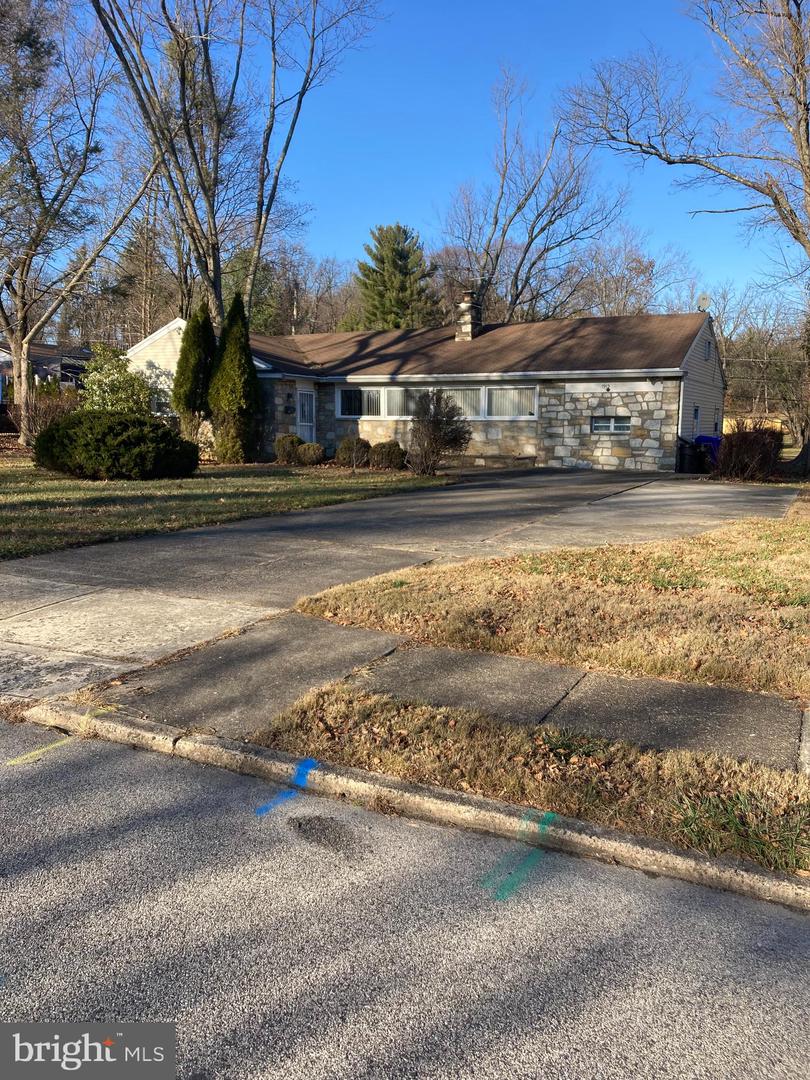 7913 Newbold Ln Property Photo