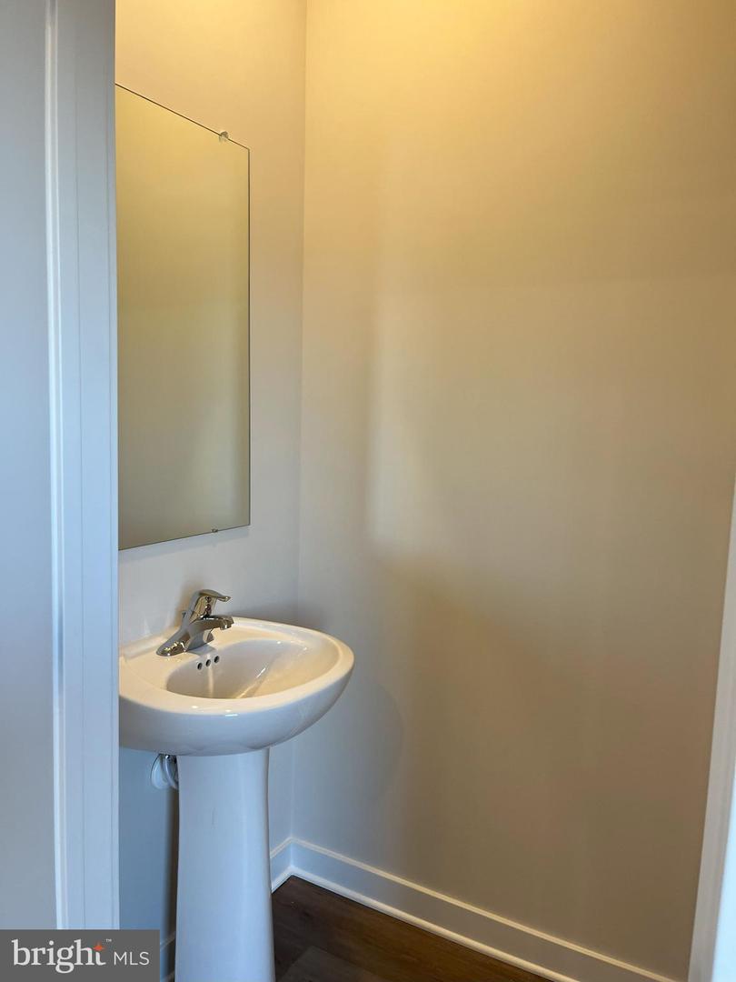 63 Continental Way Property Photo 16