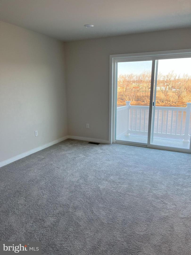 63 Continental Way Property Photo 27