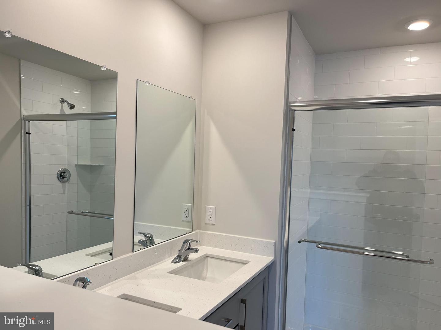 63 Continental Way Property Photo 33