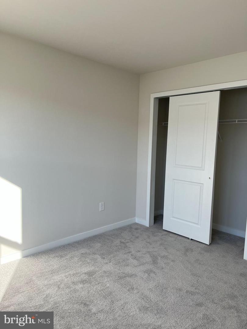 63 Continental Way Property Photo 36