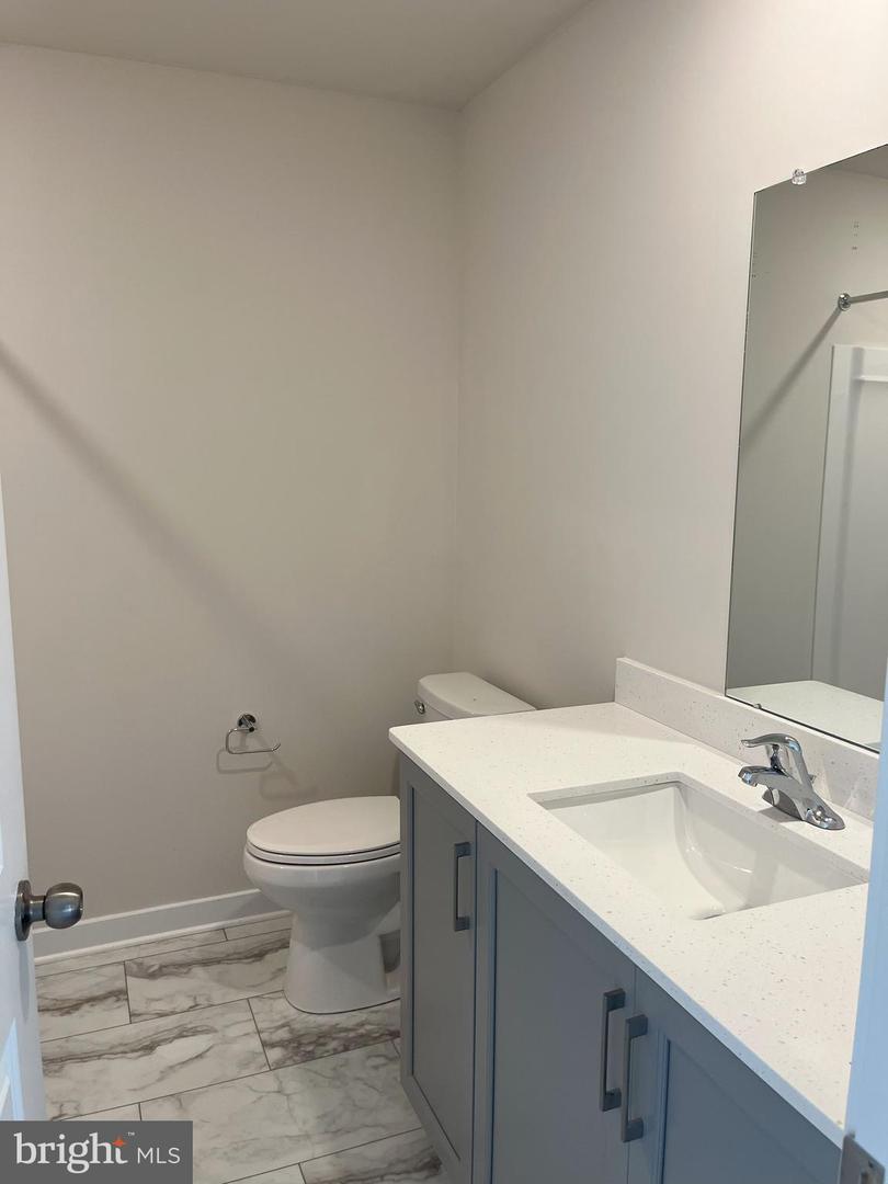 63 Continental Way Property Photo 41