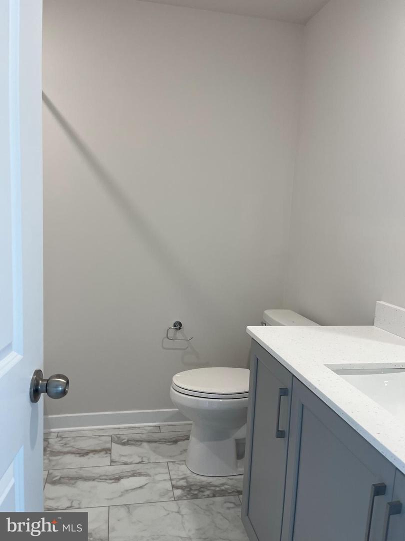 63 Continental Way Property Photo 43