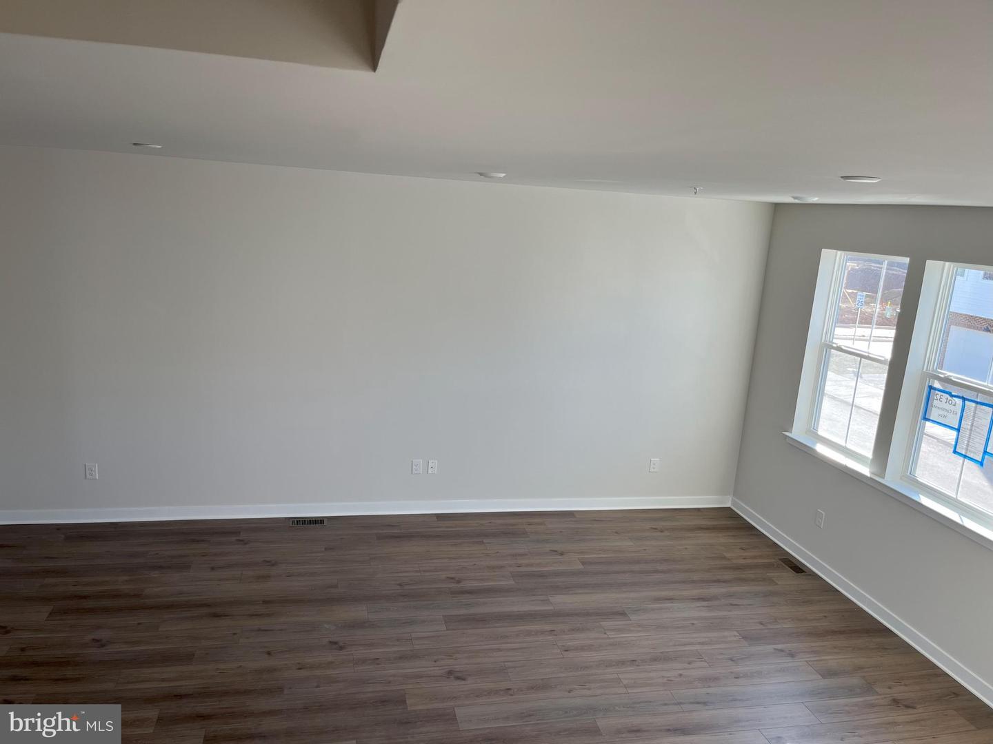 63 Continental Way Property Photo 47