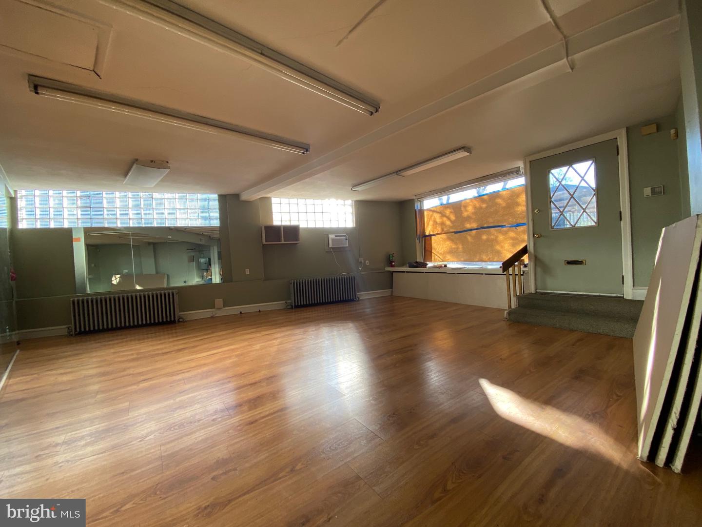 222 Haverford Ave #1st Floor Rear Property Photo 8