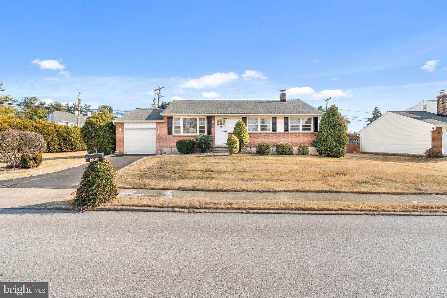 287 Westfall Ave Property Photo