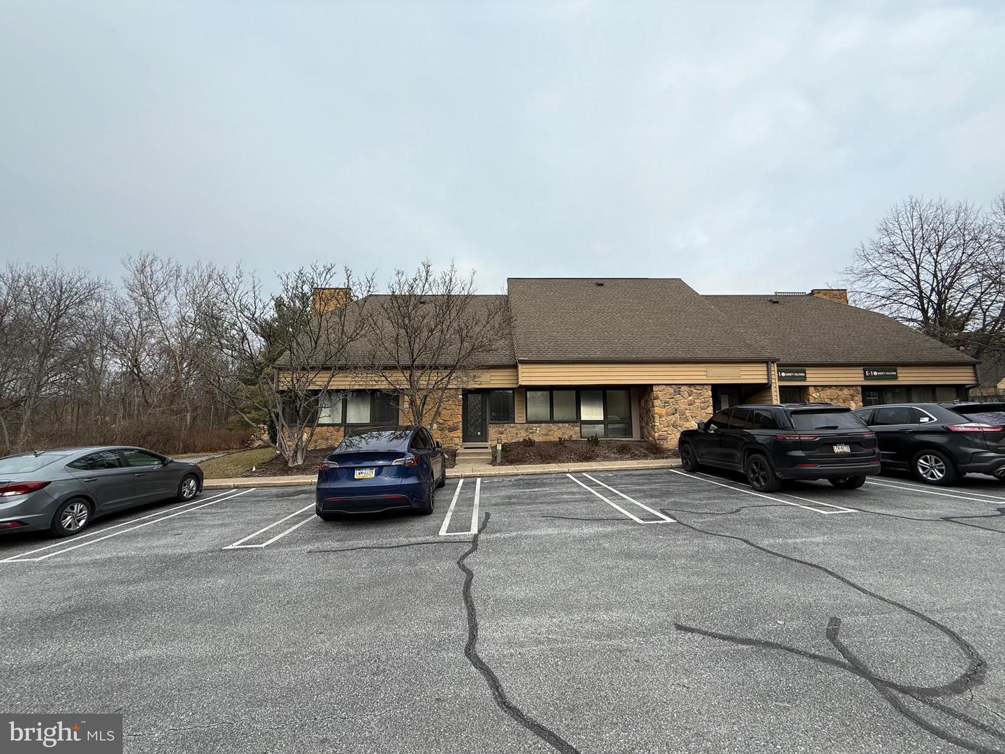 1000 Germantown Pike #e2 & E3 Property Photo 1