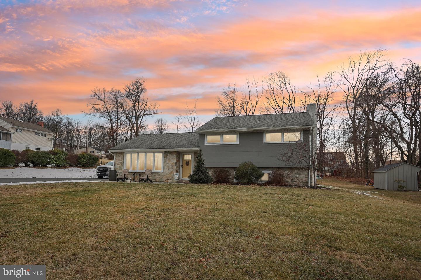 2175 Horseshoe Dr Property Photo