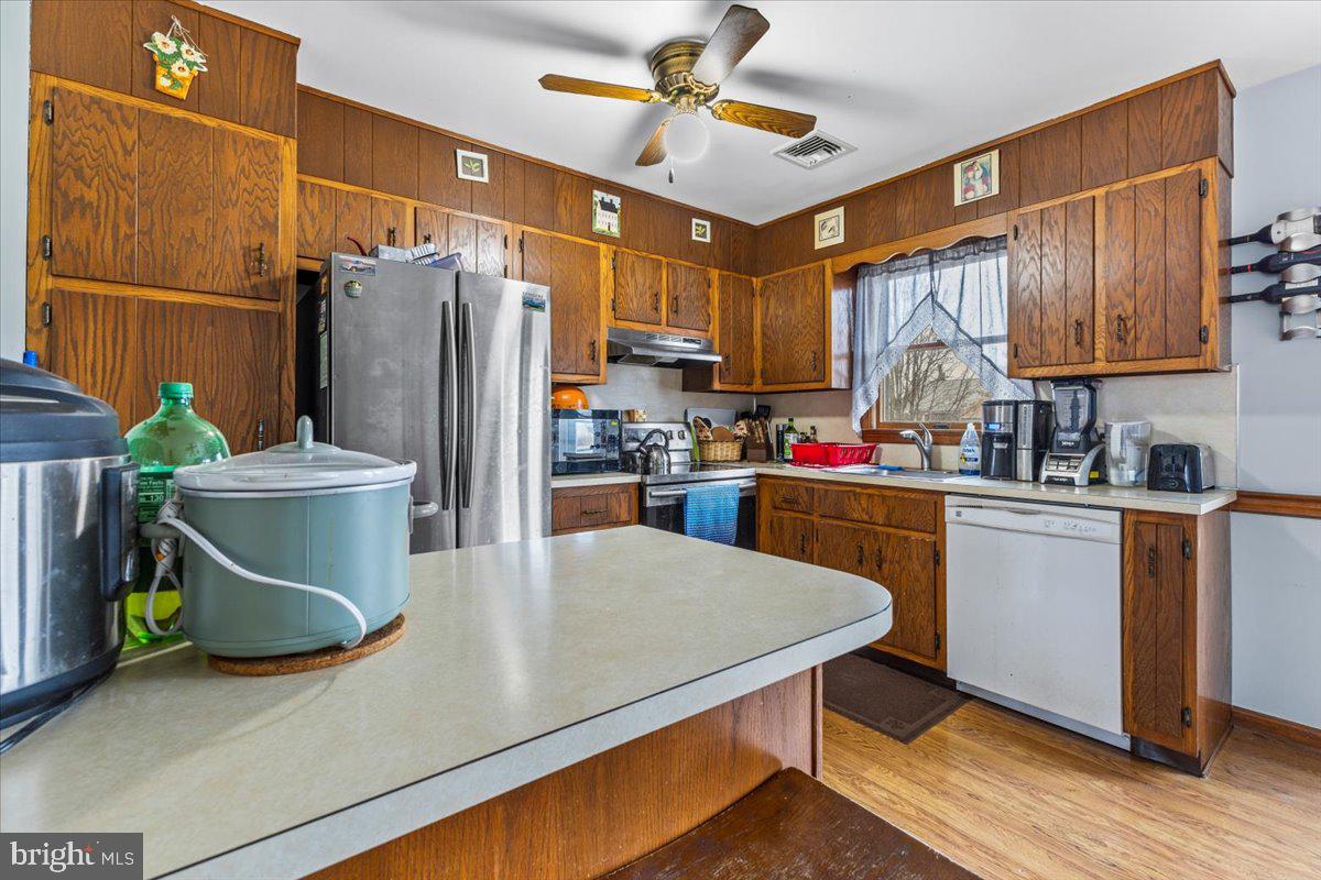 303 Fairview St Property Photo 11