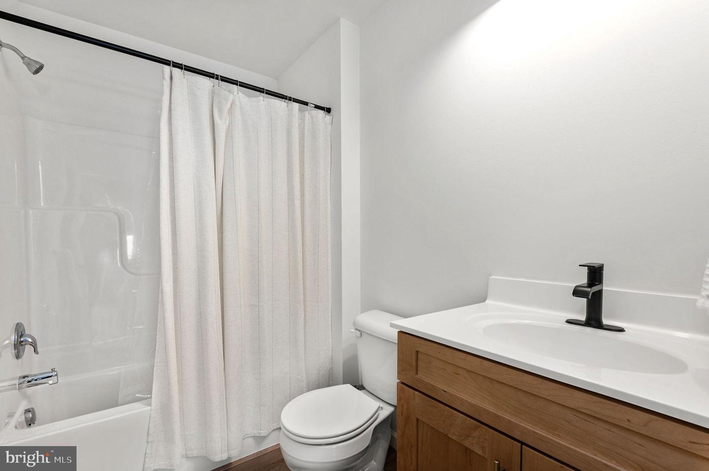 1033 Smyth Ln Property Photo 44