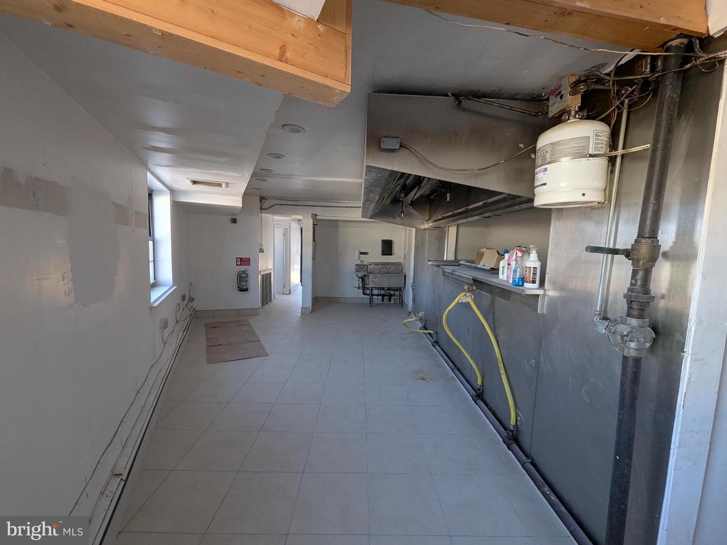 7852 Montgomery Ave Property Photo 18