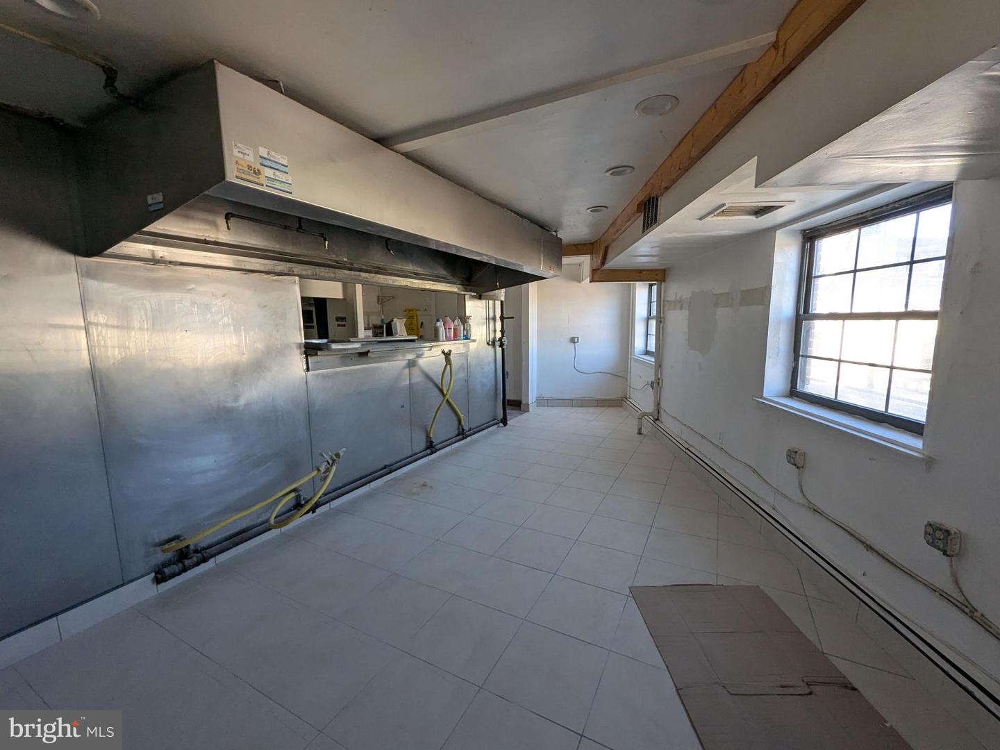 7852 Montgomery Ave Property Photo 23