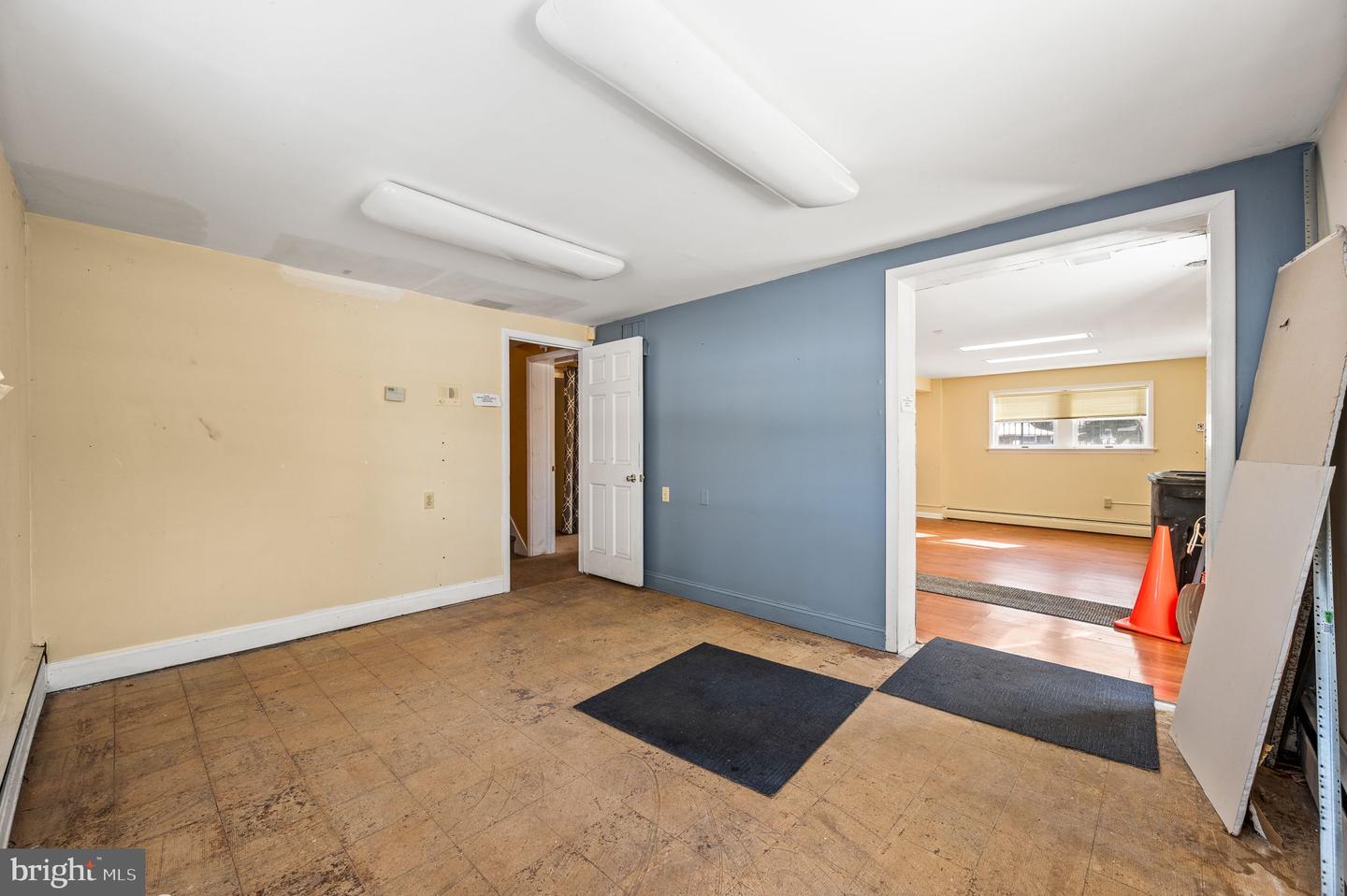 724 Fitzwatertown Rd Property Photo 16