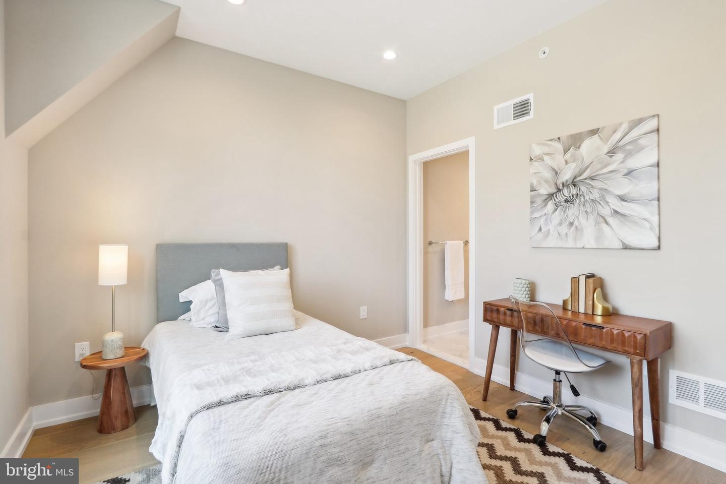 1096-1118 E Willow Grove Ave #lot 10 Property Photo 25