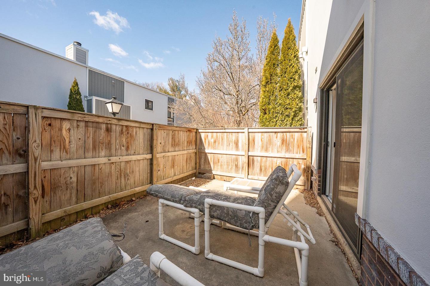 1730 Oakwood Ter #9-a Property Photo 5