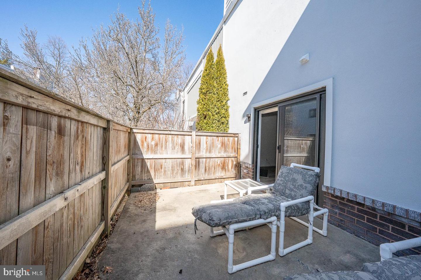1730 Oakwood Ter #9-a Property Photo 6