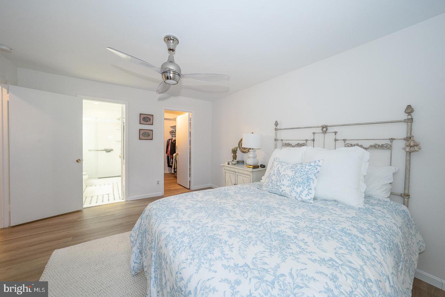 1730 Oakwood Ter #9-a Property Photo 10