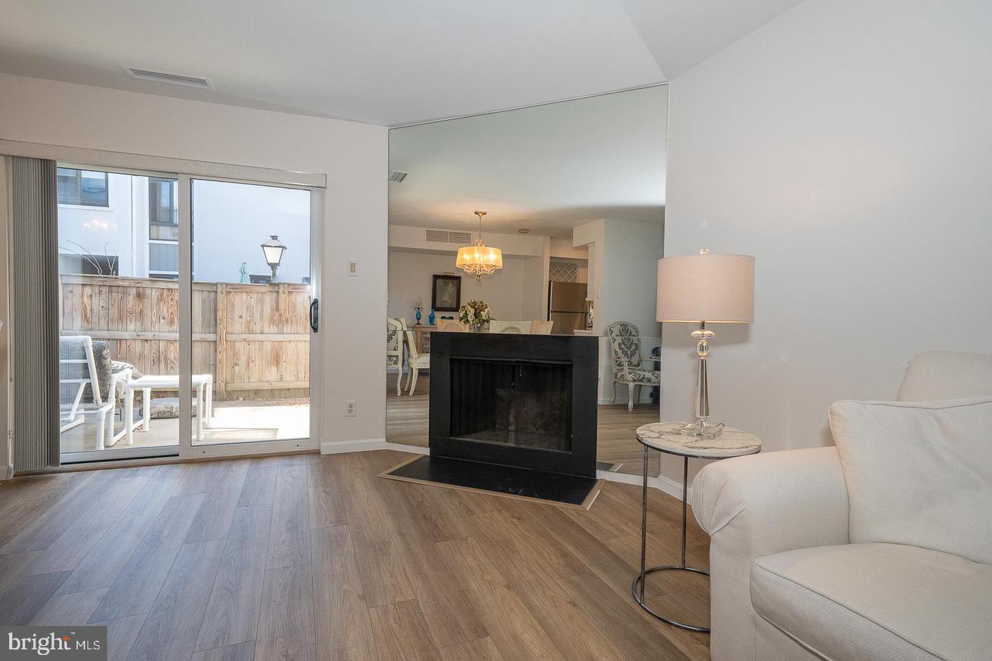 1730 Oakwood Ter #9-a Property Photo 22