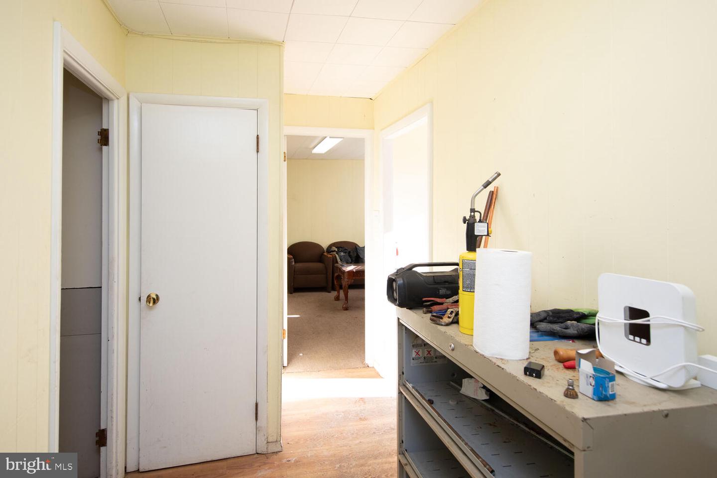 420 W Poplar St Property Photo 17