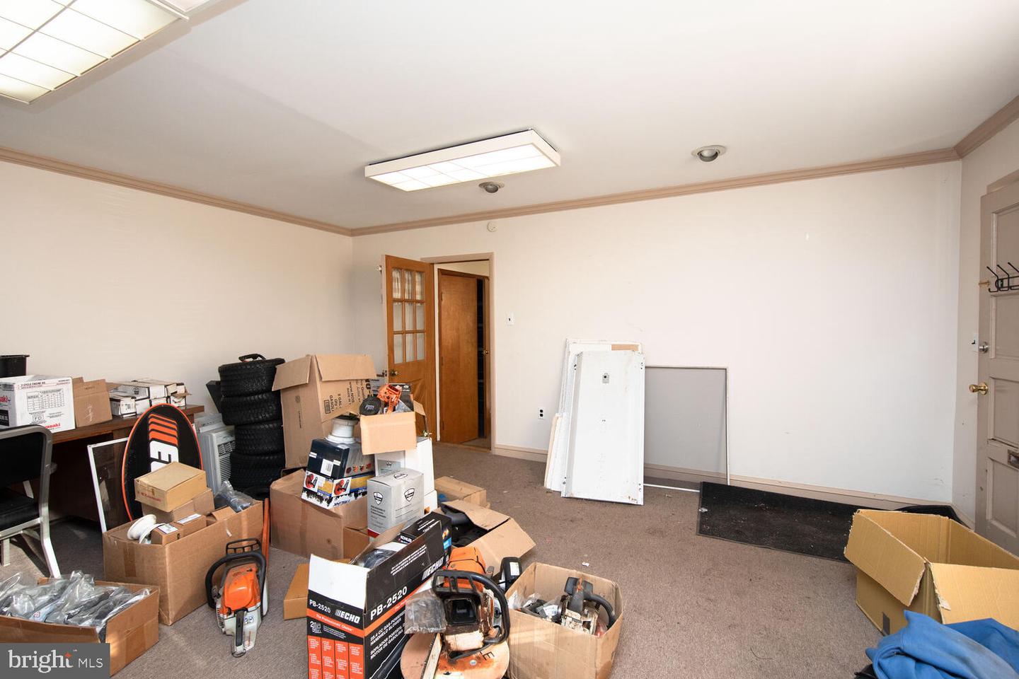 420 W Poplar St Property Photo 19