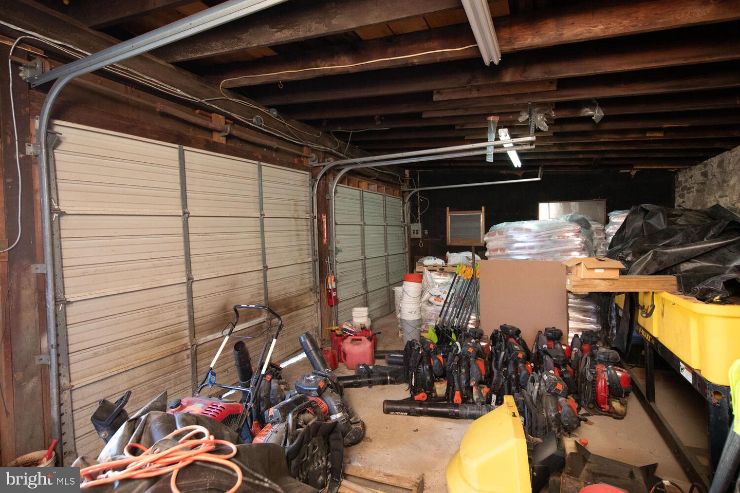 420 W Poplar St Property Photo 31