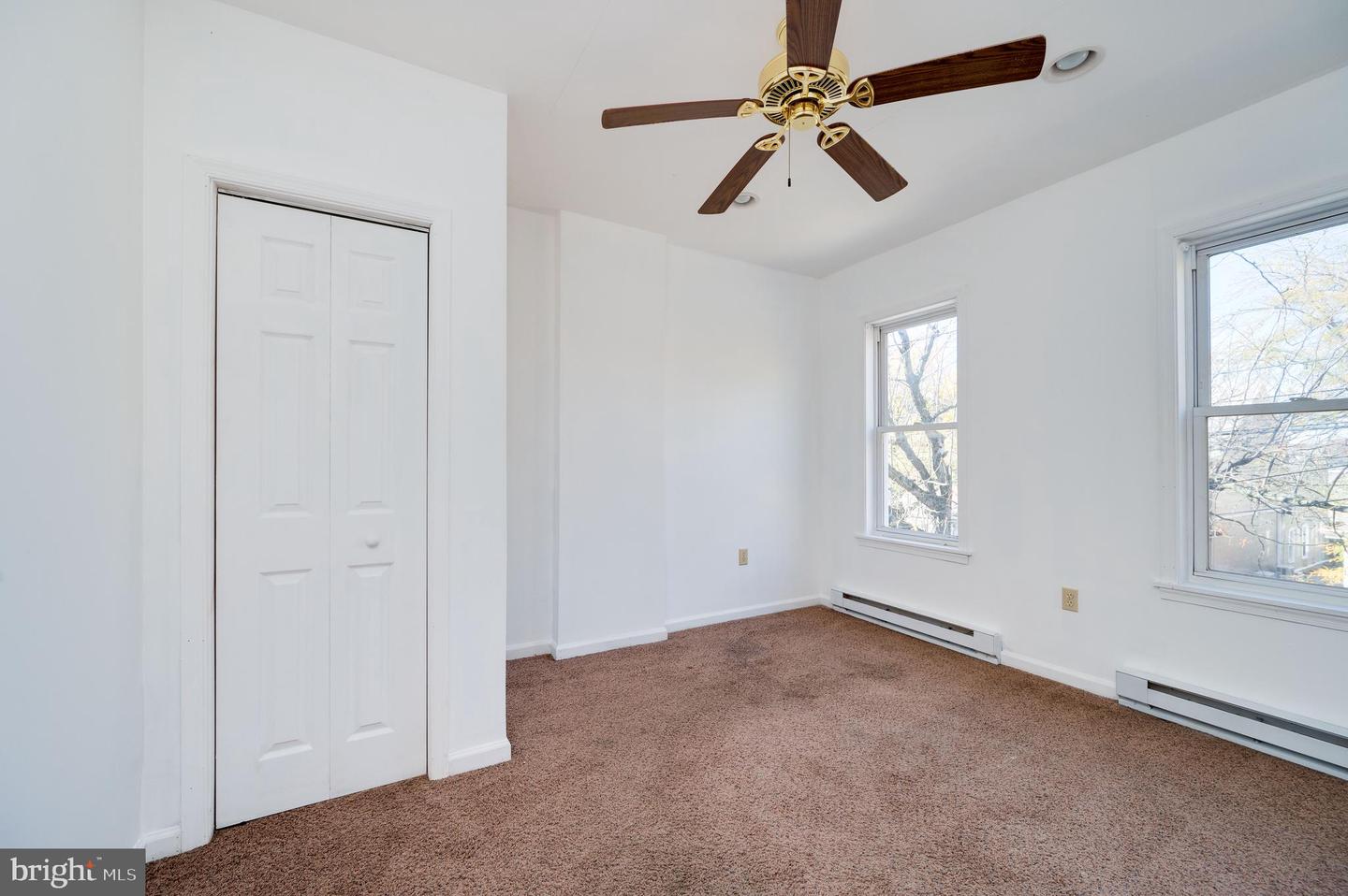 460 N Charlotte St Property Photo 20