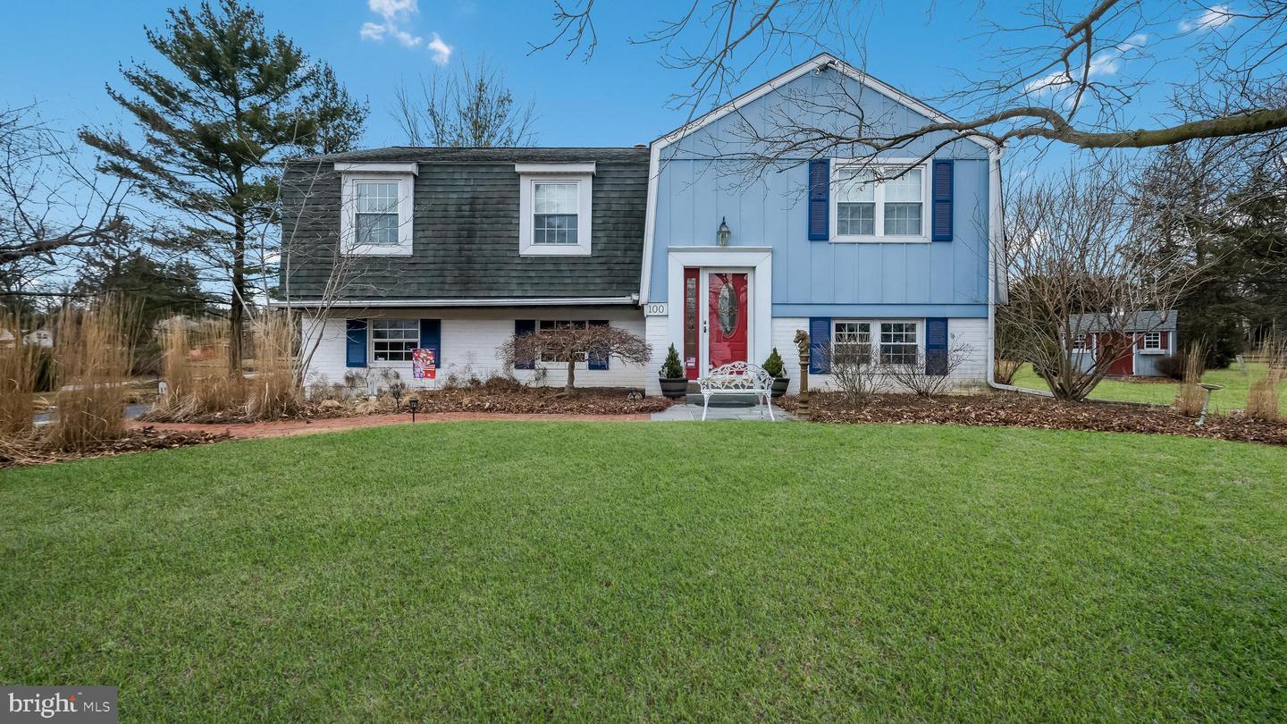 100 Rose Ln Property Photo