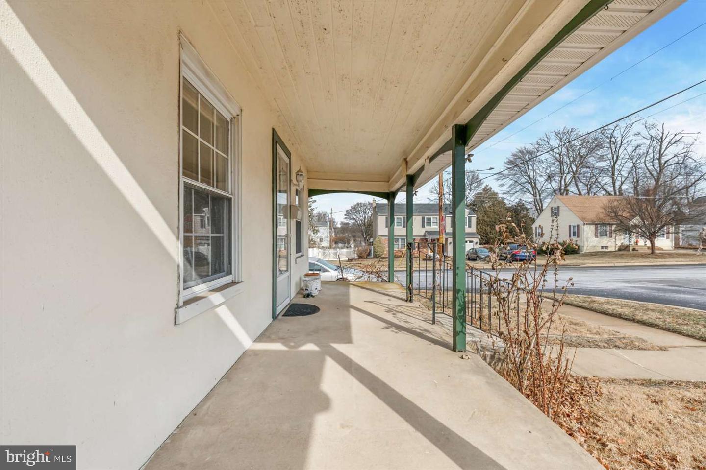 1714 Willow Ave Property Photo 4