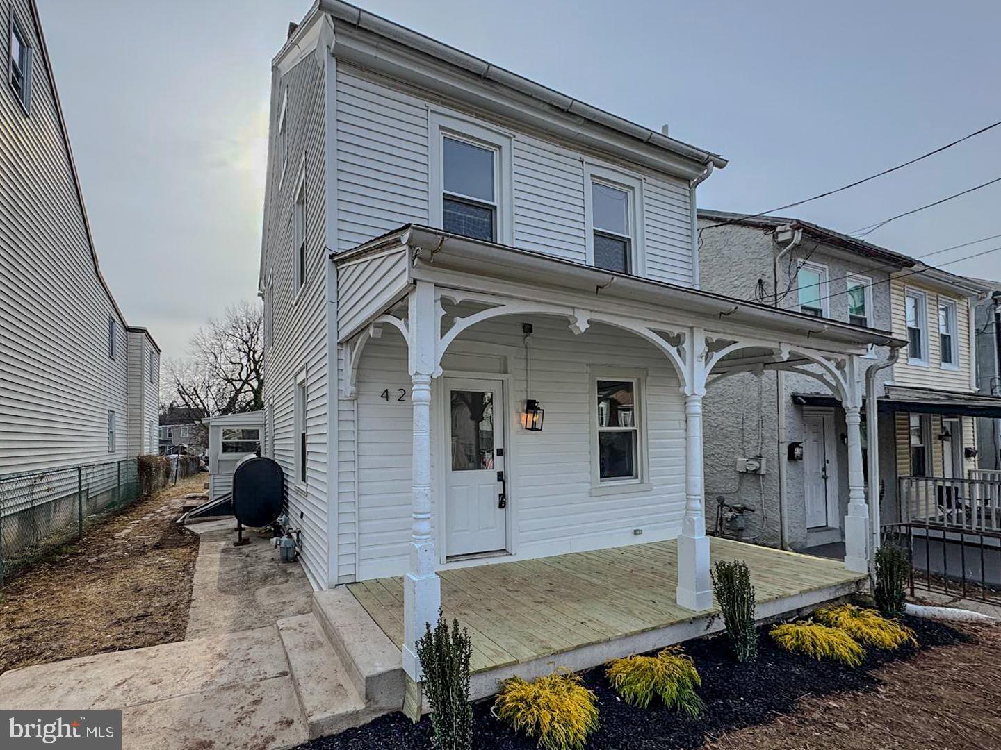 420 Lincoln Ave Property Photo