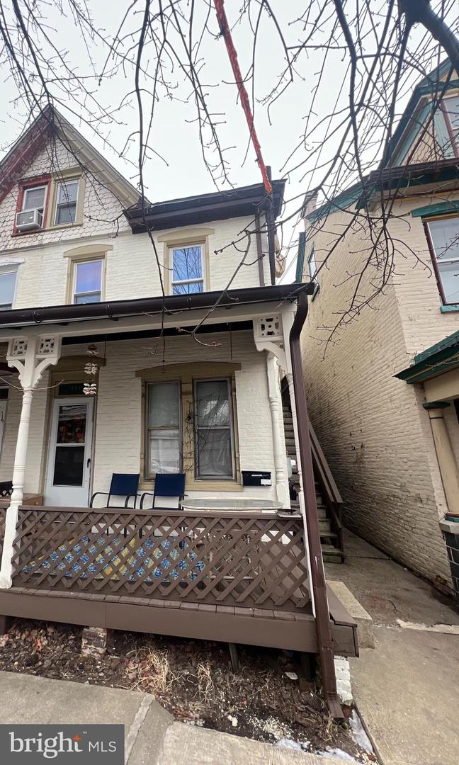 454 SPRUCE ST Property Photo 1