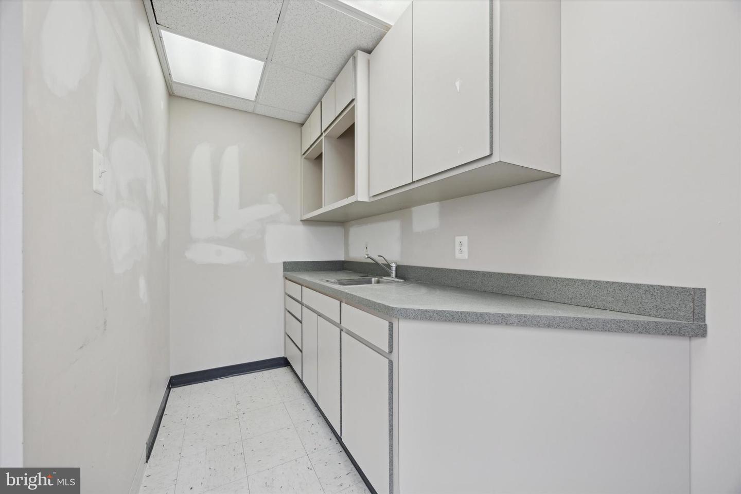 460 Lewis Rd #202 Property Photo 14