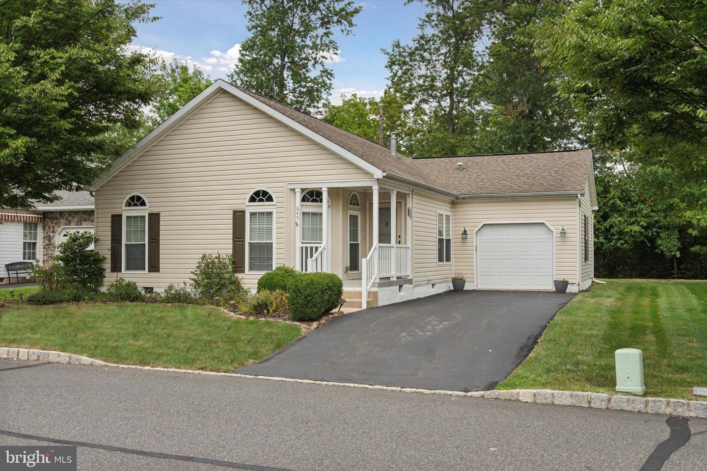 645 Blue Bell Springs Dr Property Photo 1