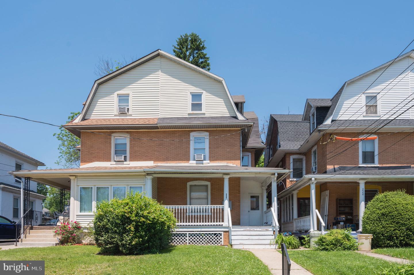 222 Lippincott Ave #3 Property Photo