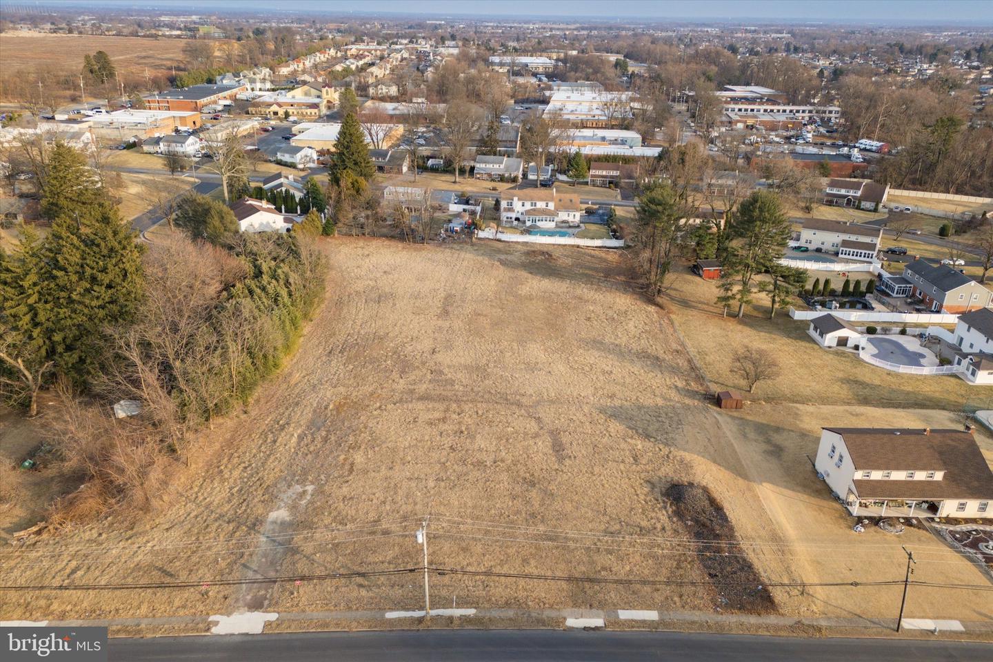 2367 Pine Rd Property Photo