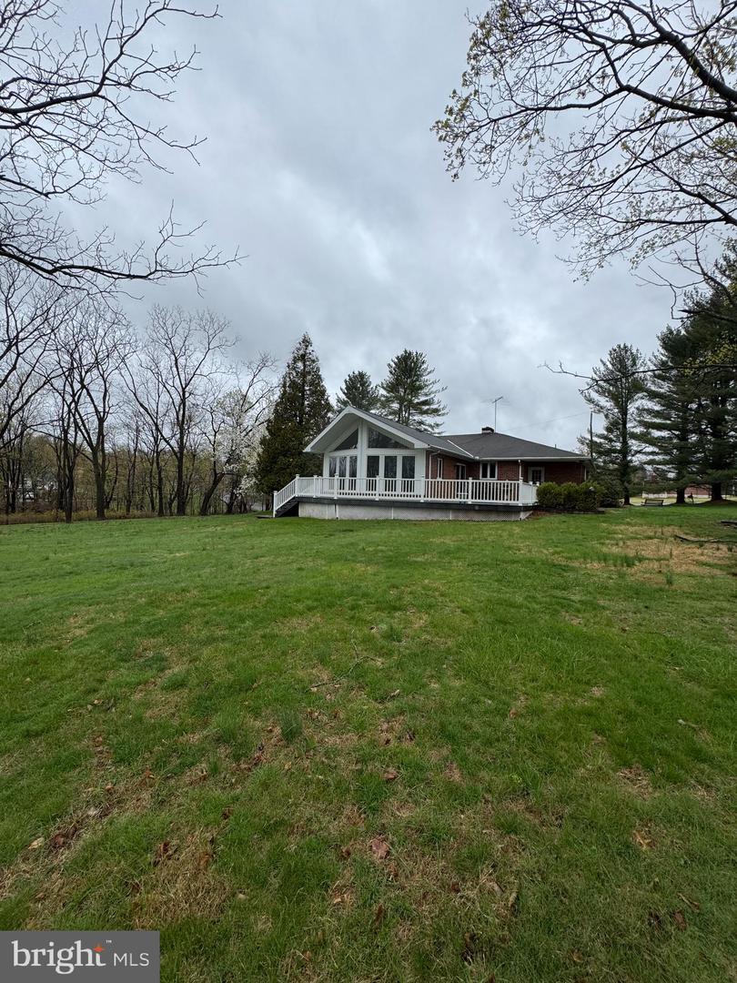 1210 Bridle Path Dr Property Photo 3