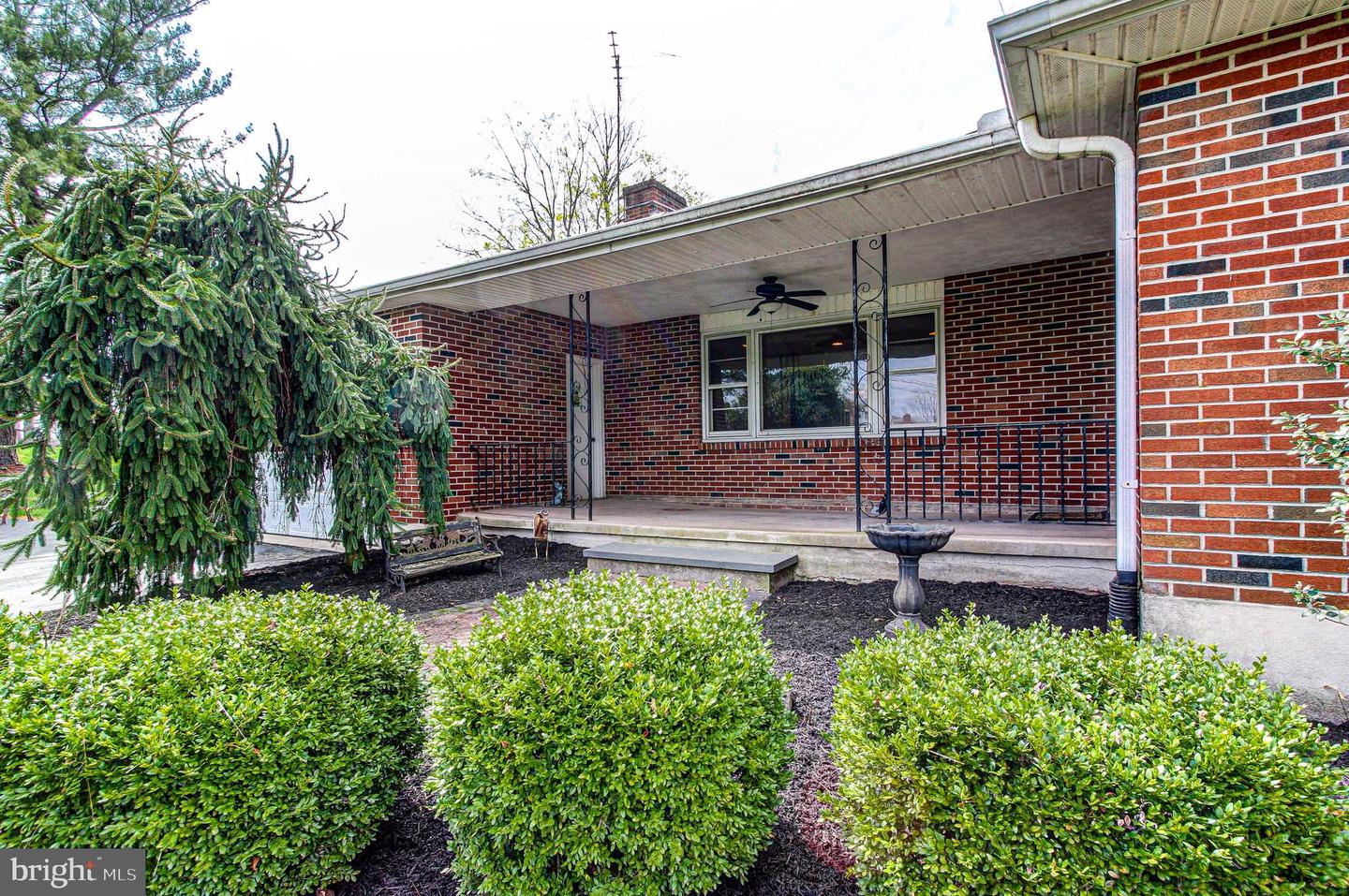1210 Bridle Path Dr Property Photo 4