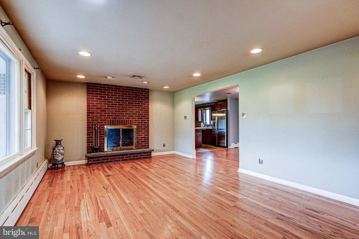 1210 Bridle Path Dr Property Photo 7