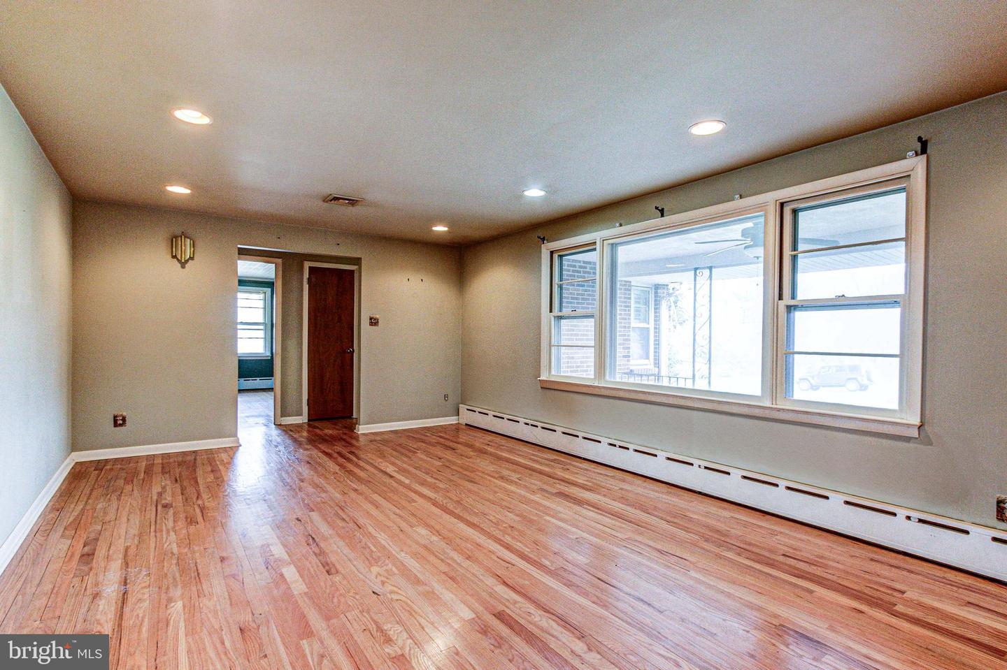 1210 Bridle Path Dr Property Photo 8