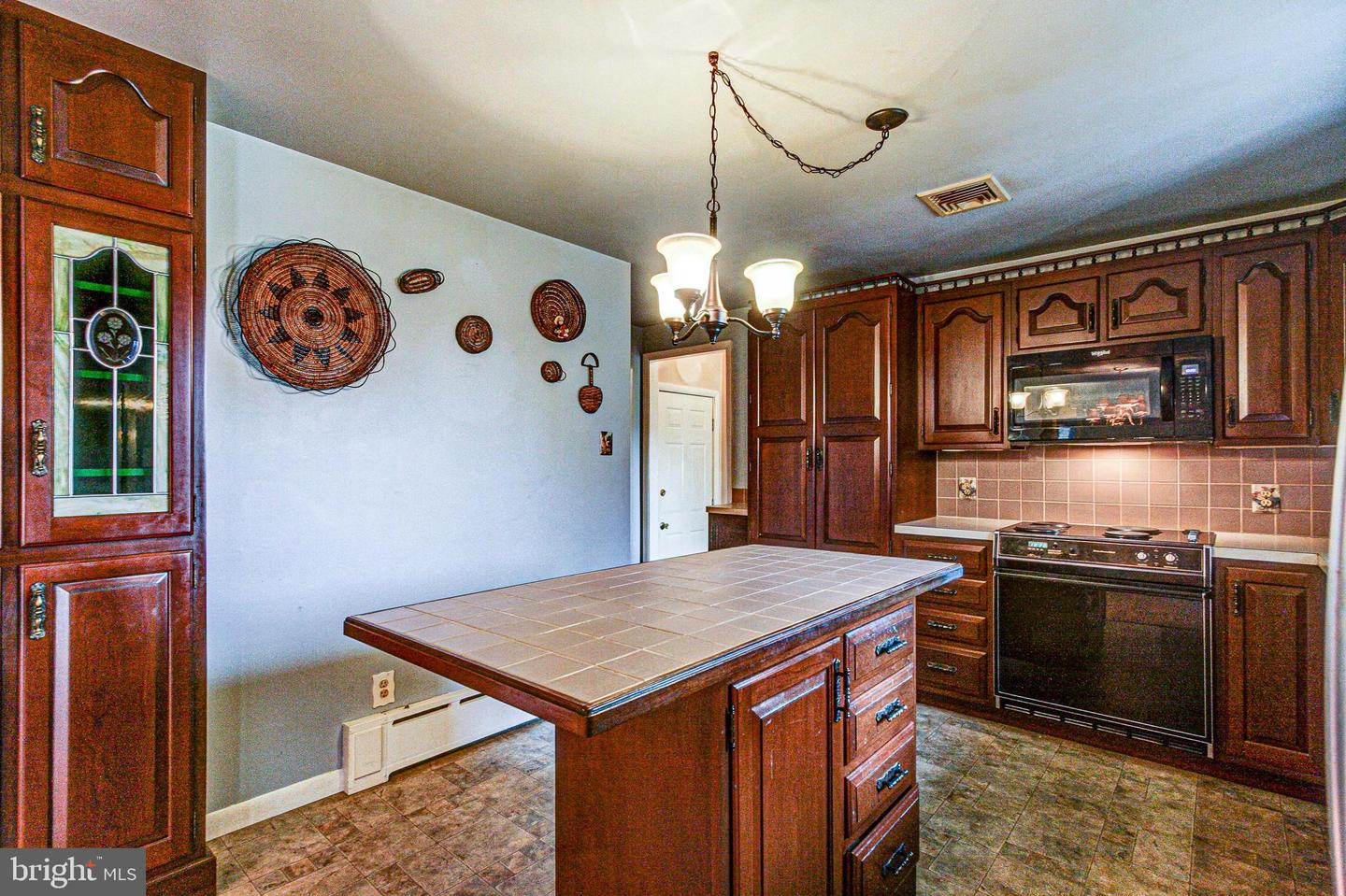 1210 Bridle Path Dr Property Photo 12