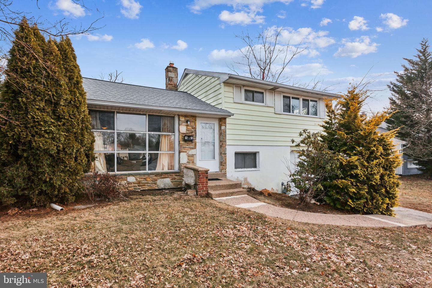 2717 Rossiter Ave Property Photo