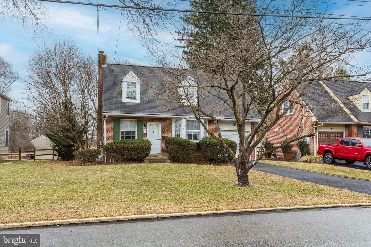 64 S College Ave Property Photo