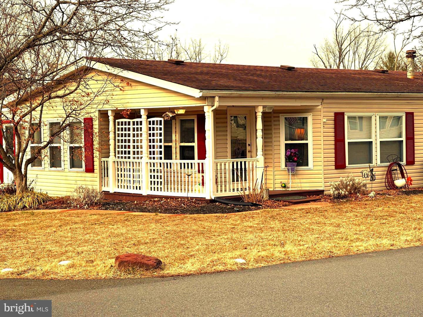 10 Black Cherry Ct W Property Photo