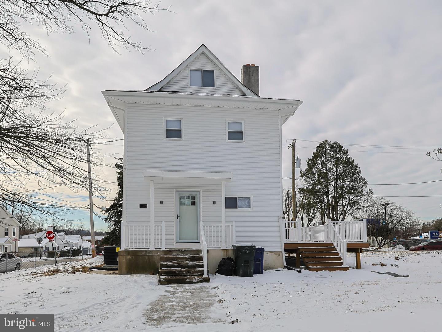 2343 Rubicam Ave Property Photo