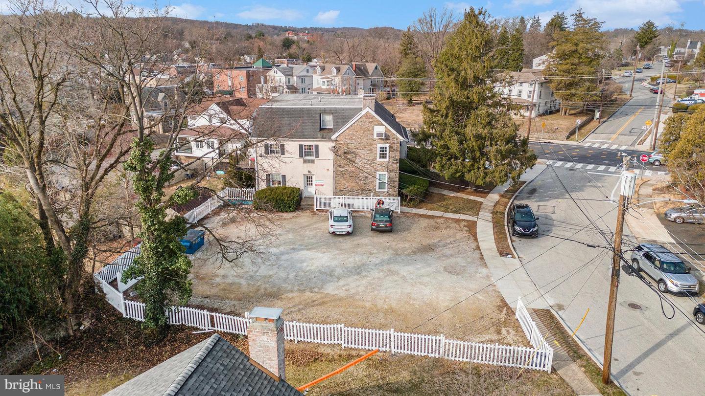 808 Bethlehem Pike Property Photo 4