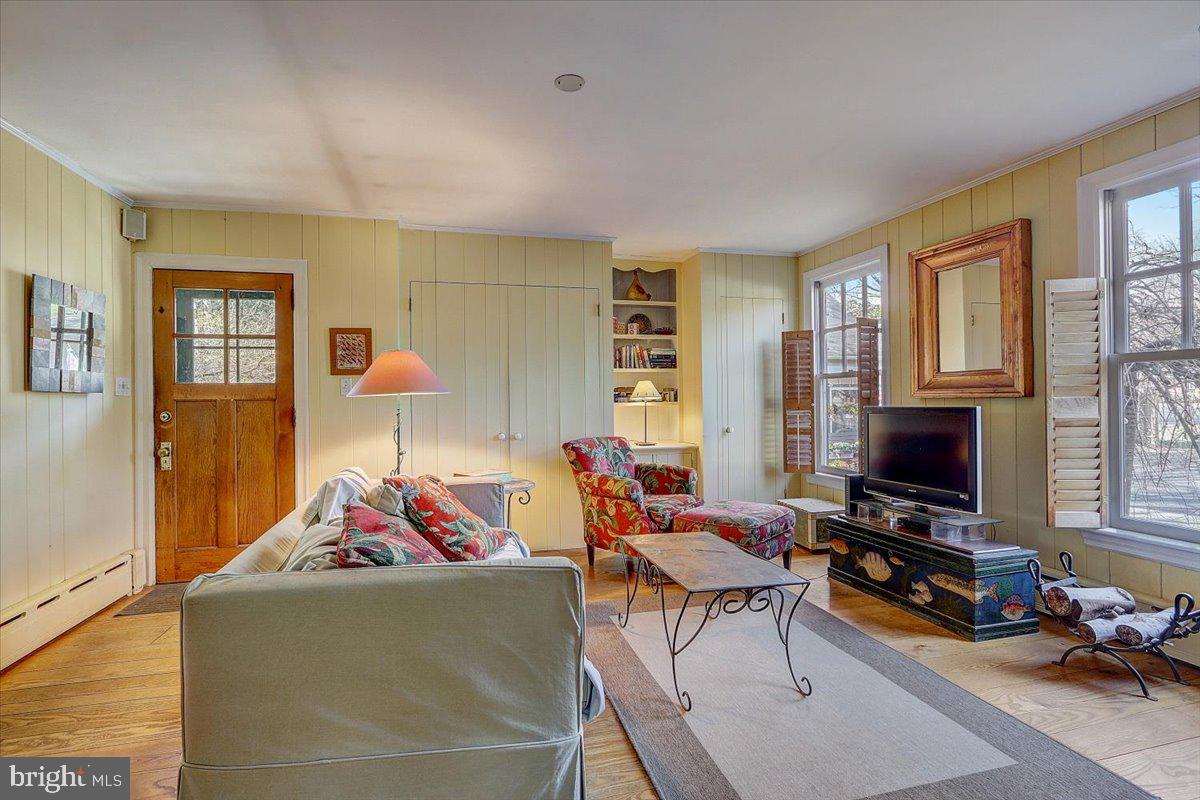 1525 Limekiln Pike Property Photo 8