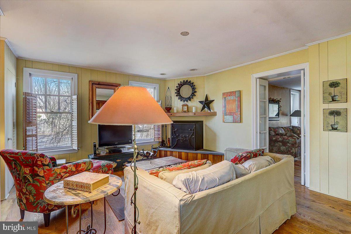 1525 Limekiln Pike Property Photo 9