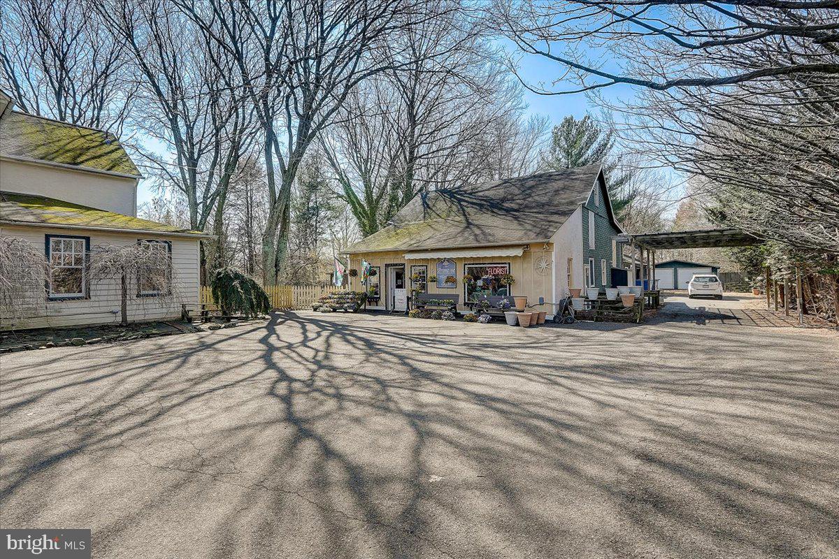 1525 Limekiln Pike Property Photo 33